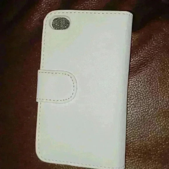 Magnetic IP 4G Wallet Phone Case - White - Picture 2 of 7